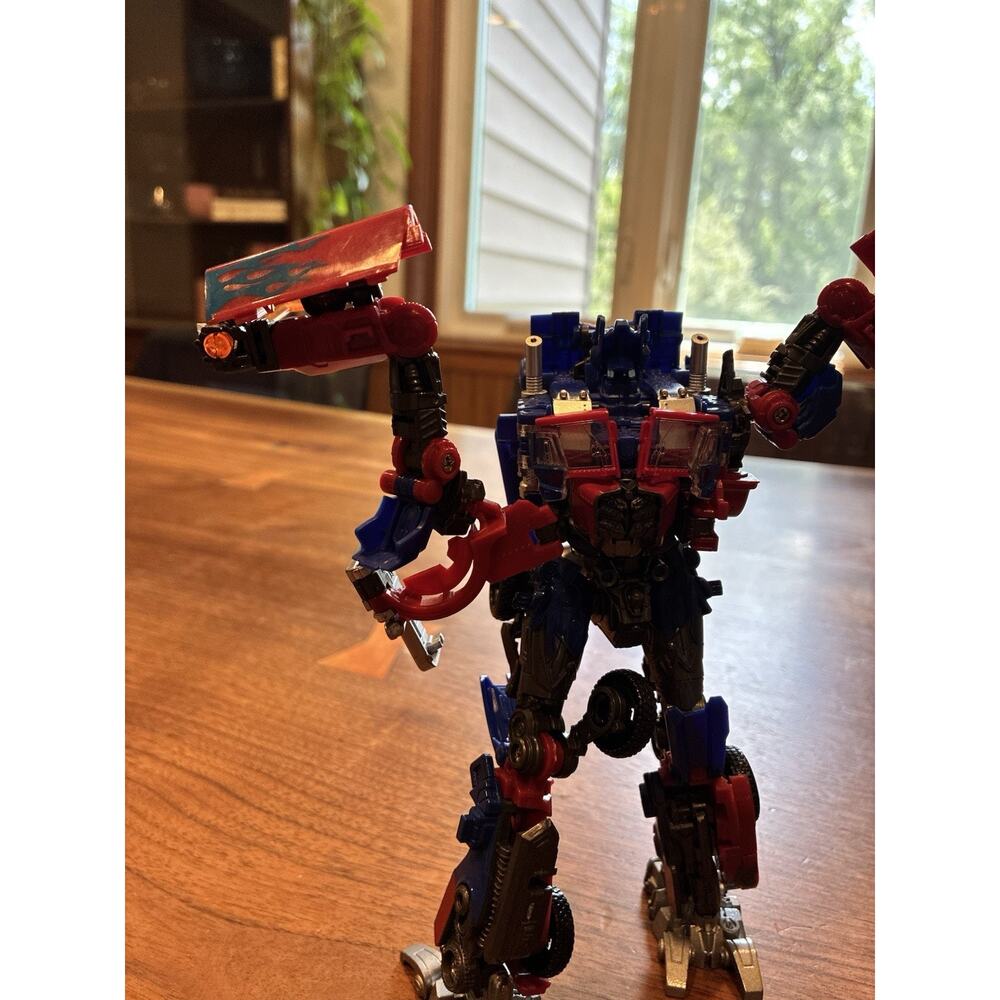 Hasbro Studio Series 05 Voyager Transformers Optimus Prime Figure Incomplete - Picture 2 of 4